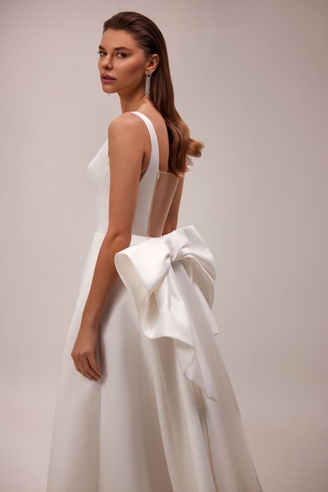 milla-nova-white-and-lace-sarah-louise-bridal milla-nova-white-and-lace-sarah-louise-bridal