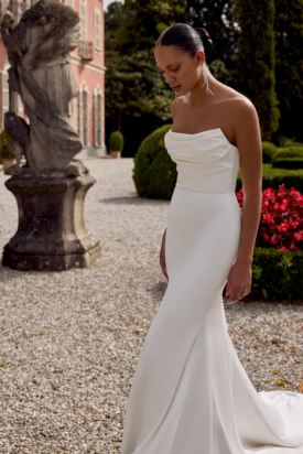 fit-and-flare-wedding-dresses-at-sarah-louise-bridal (20)