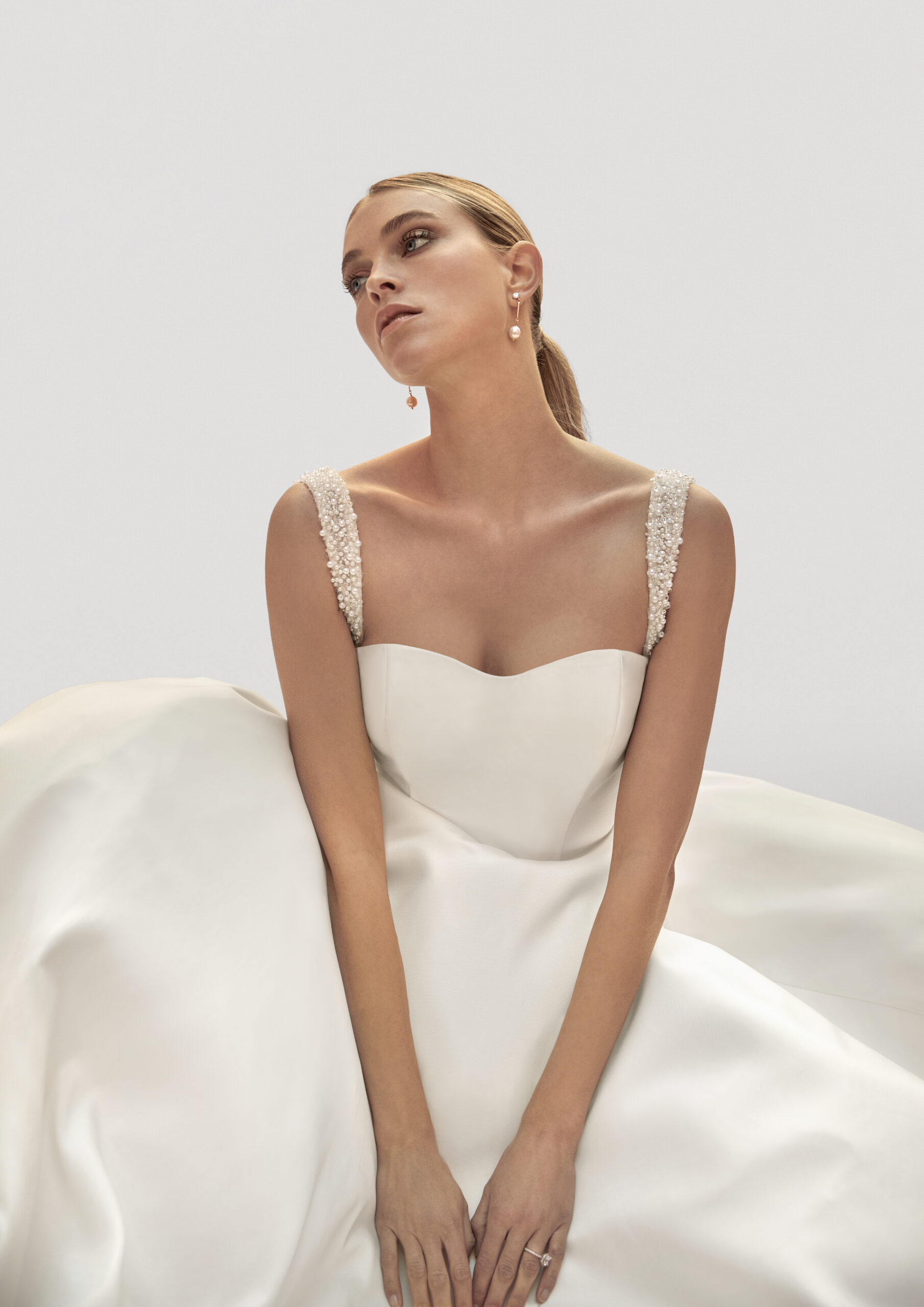 MJ1061-Gala-Studio-04